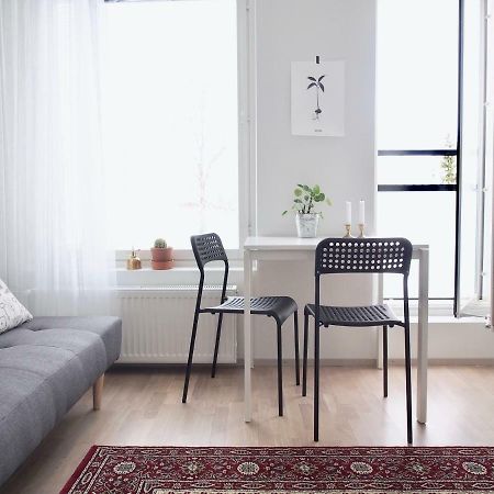 2Ndhomes Tampere "Lapintie" Apartment - Serene Apt Near Downtown At A Quiet Neighbourhood Kültér fotó