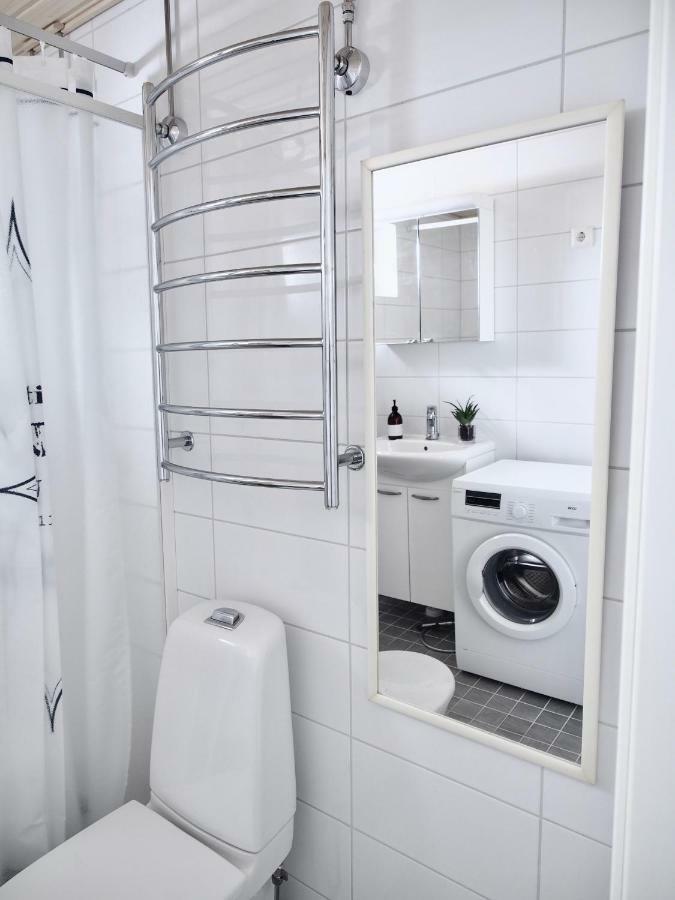 2Ndhomes Tampere "Lapintie" Apartment - Serene Apt Near Downtown At A Quiet Neighbourhood Kültér fotó